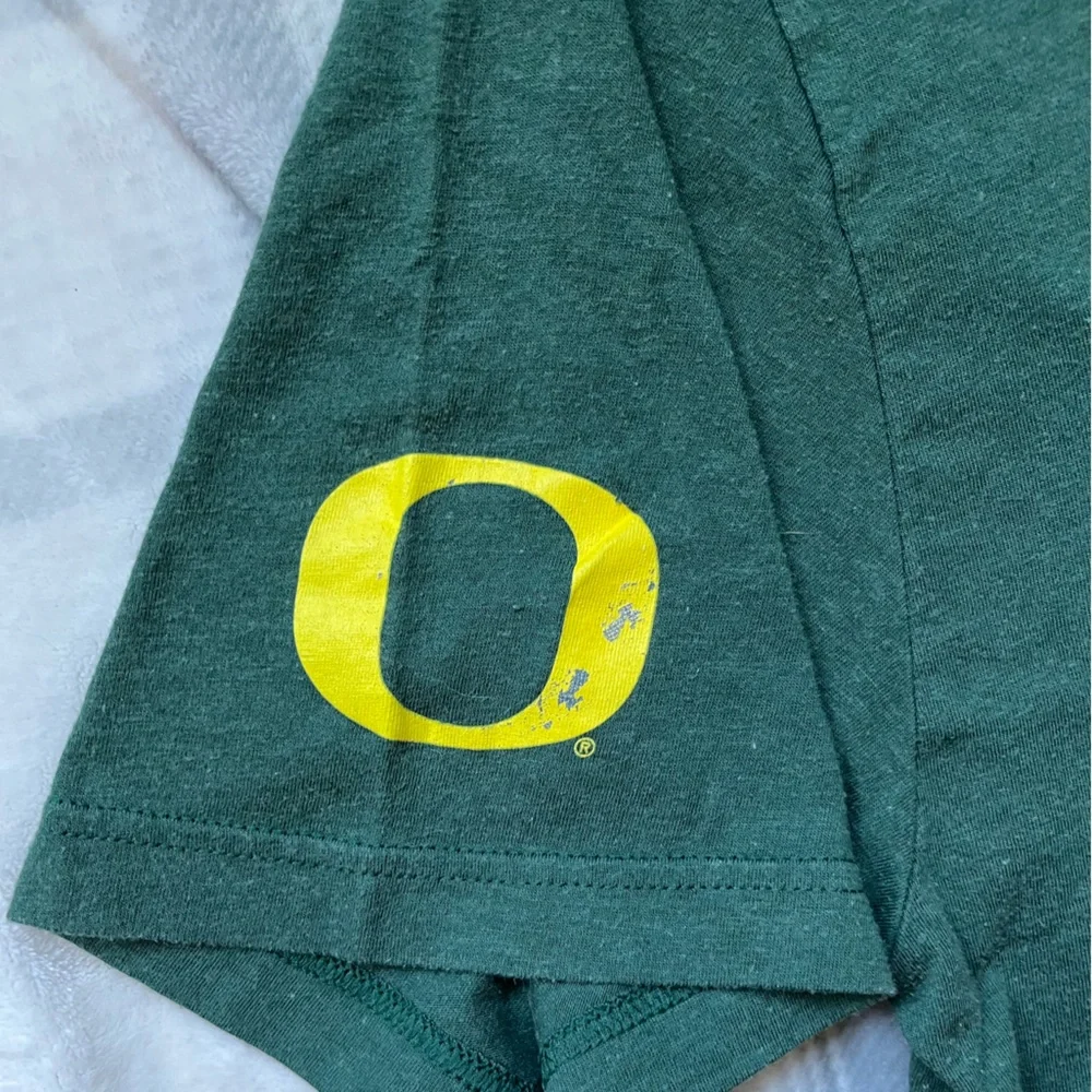 Nike Men’s Medium Green And Yellow Oregon Ducks Short Sleeve T-Shirt - Picture 4 of 4